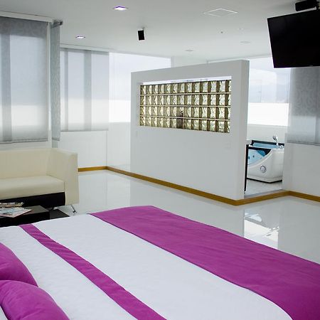 Hotel San Antonio Plaza Кали Экстерьер фото