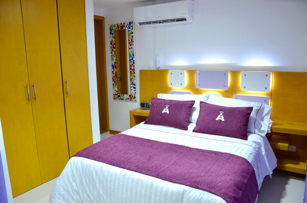Hotel San Antonio Plaza Кали Номер фото