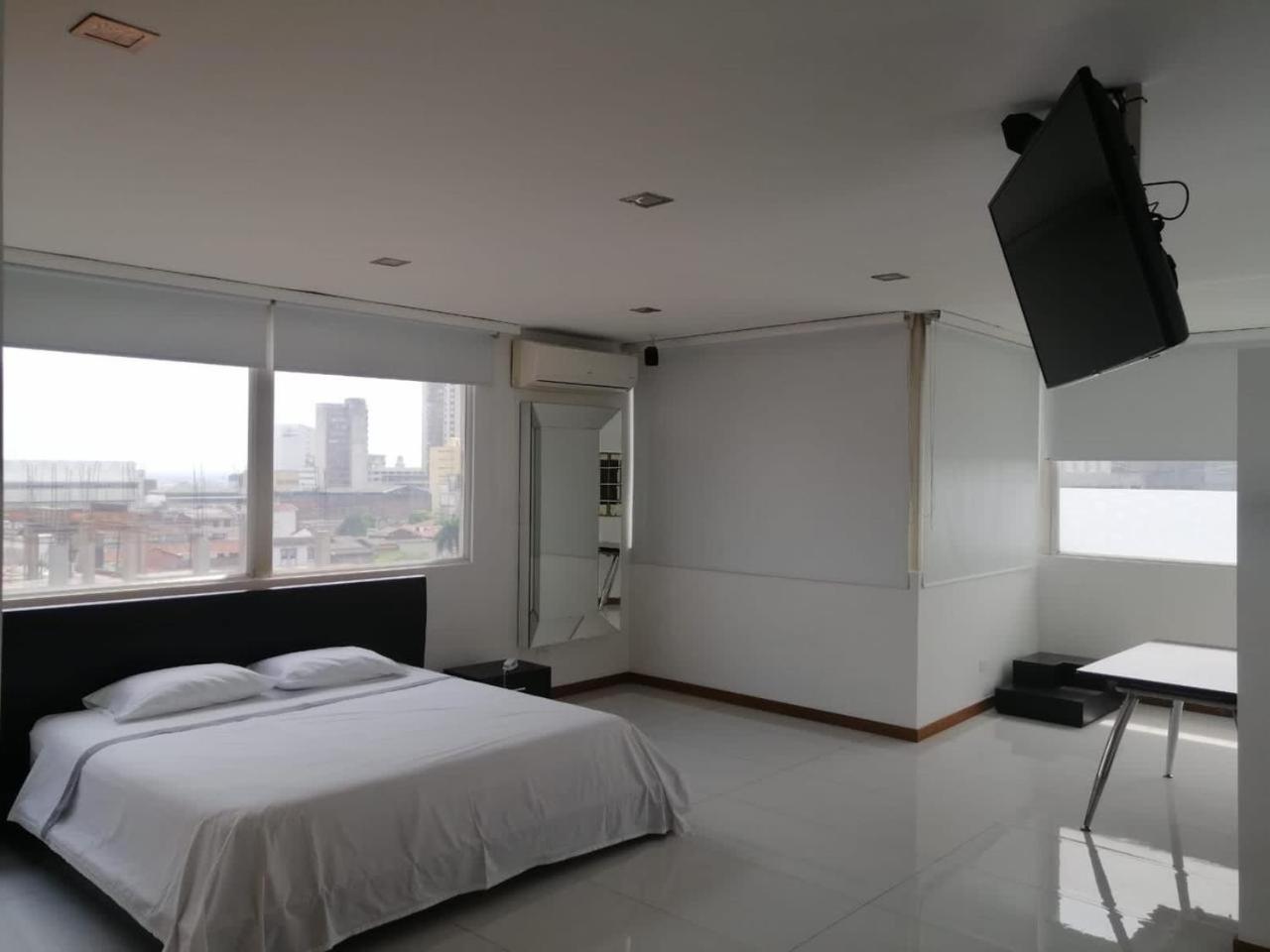 Hotel San Antonio Plaza Кали Экстерьер фото
